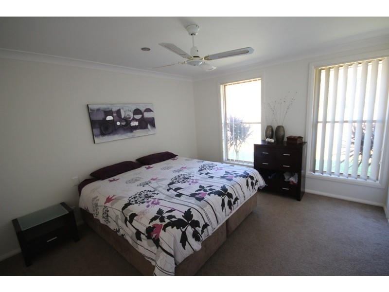 15 Hunter Place, Wingham NSW 2429