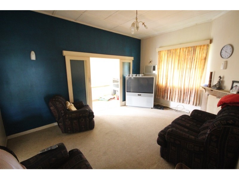 4 Frances Street, Taree NSW 2430