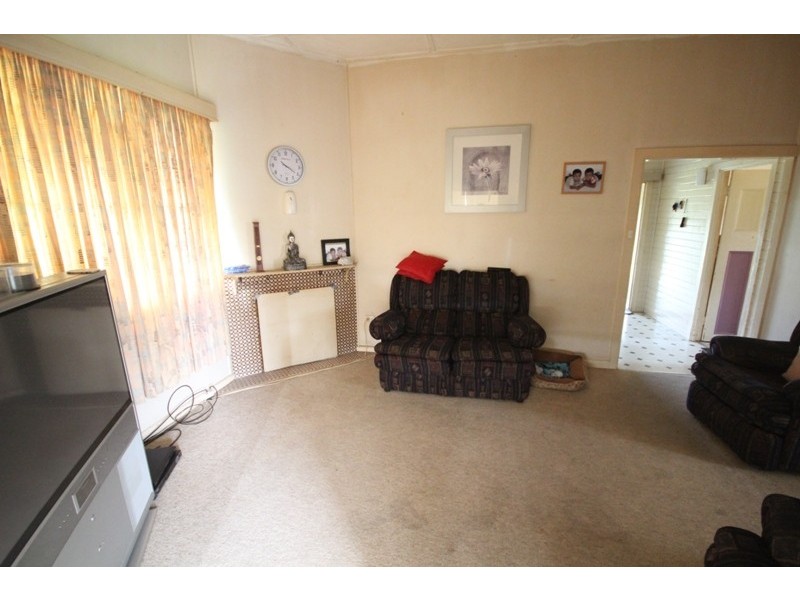 4 Frances Street, Taree NSW 2430