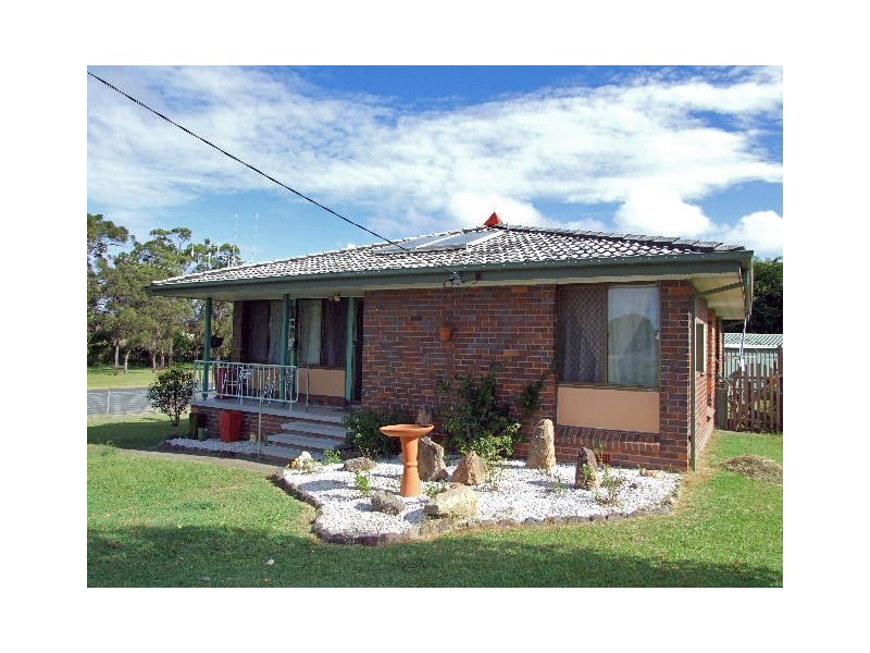 66 Kanangra Drive, Taree NSW 2430