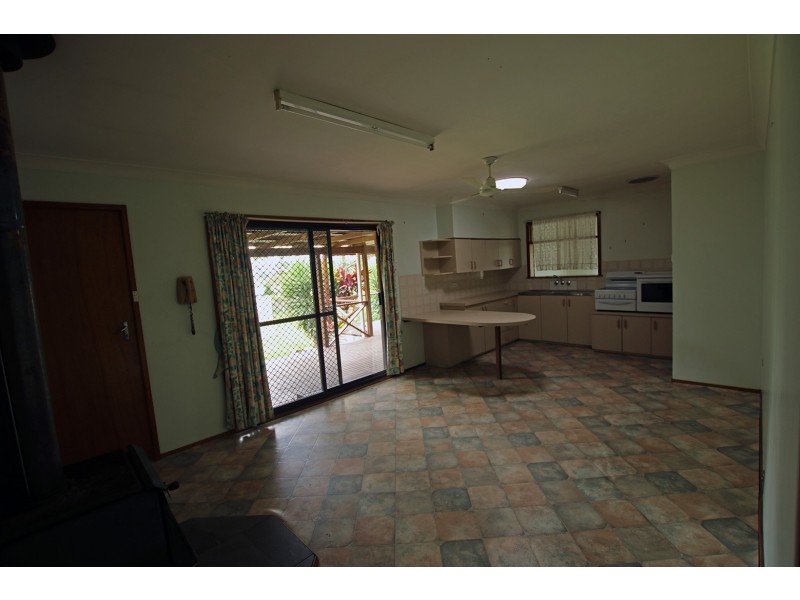 74 Murray Road, Wingham NSW 2429