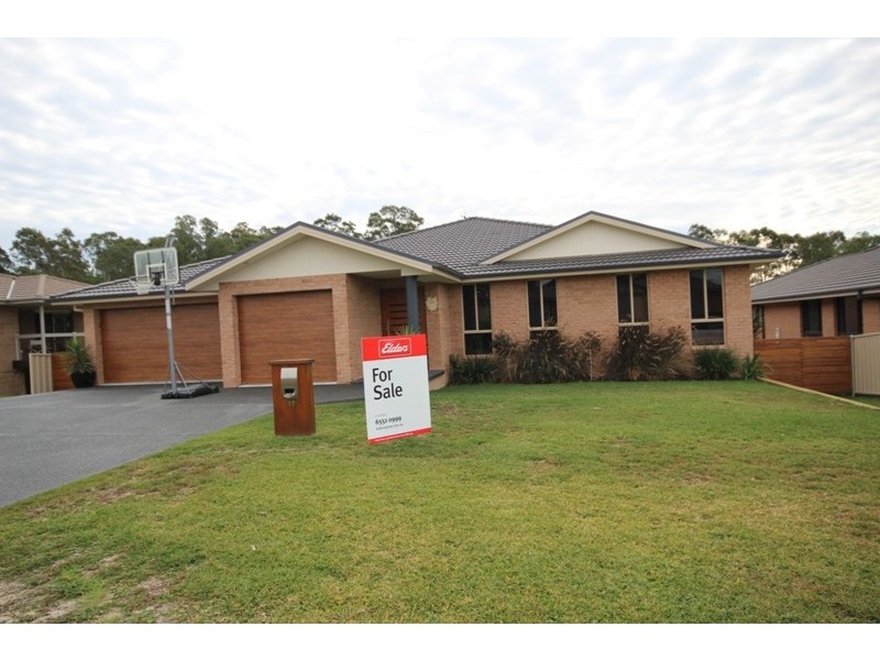 17 Country Club Drive, Wingham NSW 2429