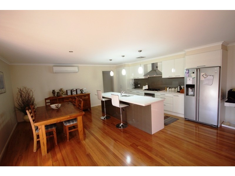 17 Country Club Drive, Wingham NSW 2429