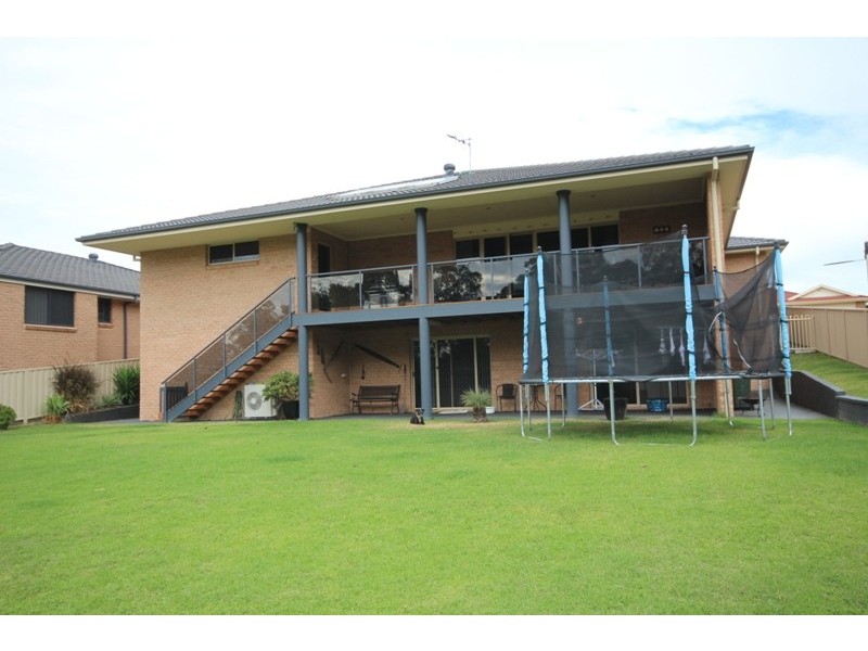 17 Country Club Drive, Wingham NSW 2429