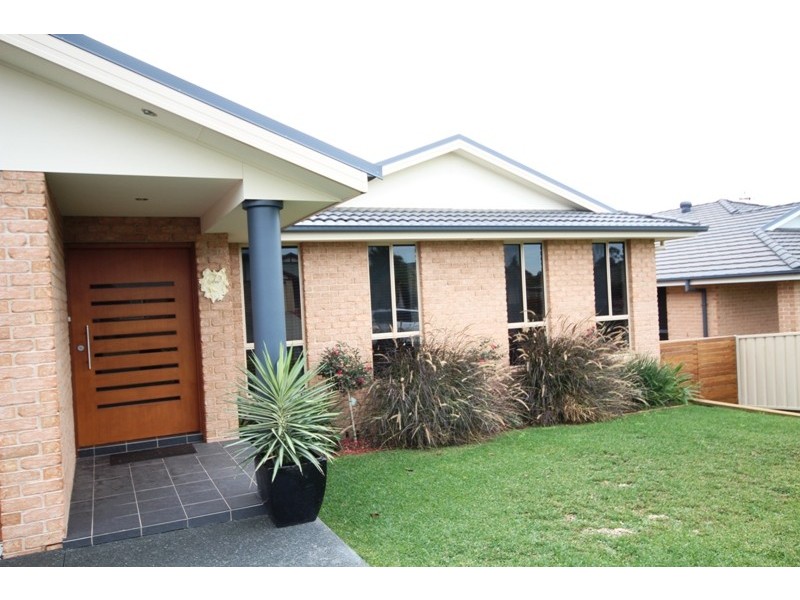 17 Country Club Drive, Wingham NSW 2429