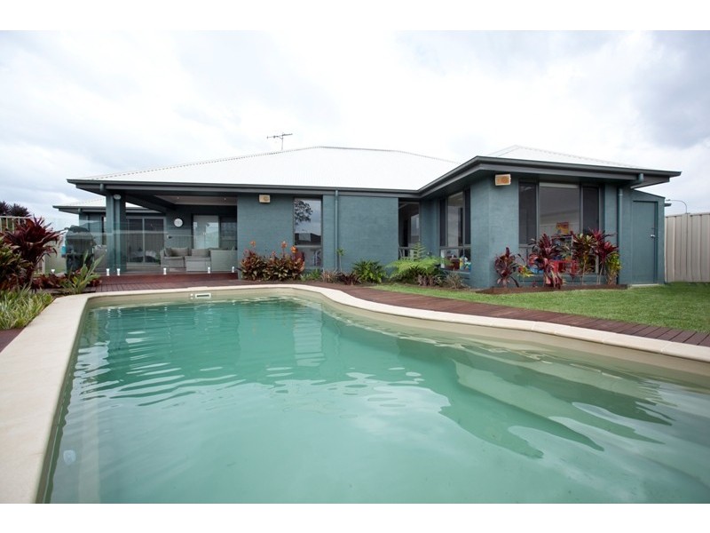 9 John Armstrong Close, Taree NSW 2430