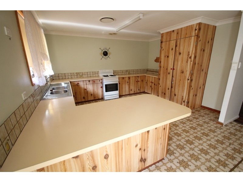 17 Dugdale Avenue, Taree NSW 2430