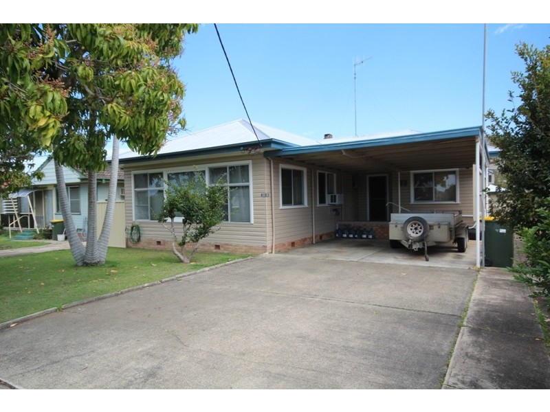 33 Edinburgh Drive, Taree NSW 2430