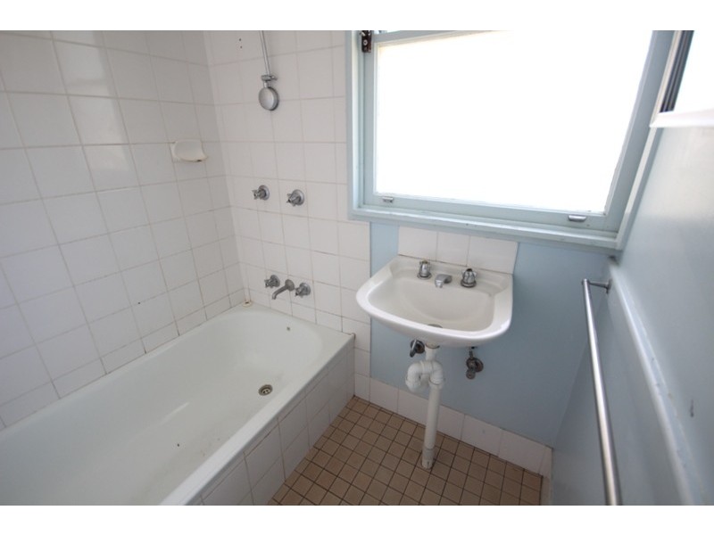 6 Warrina Close, Taree NSW 2430