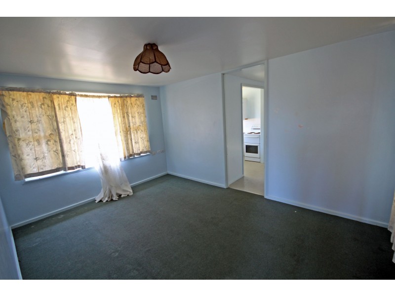 6 Warrina Close, Taree NSW 2430