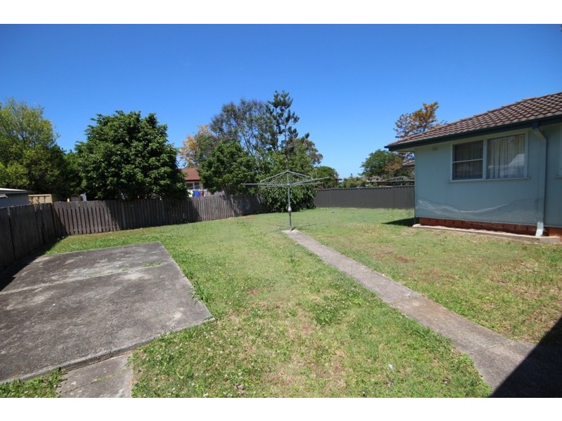 6 Warrina Close, Taree NSW 2430