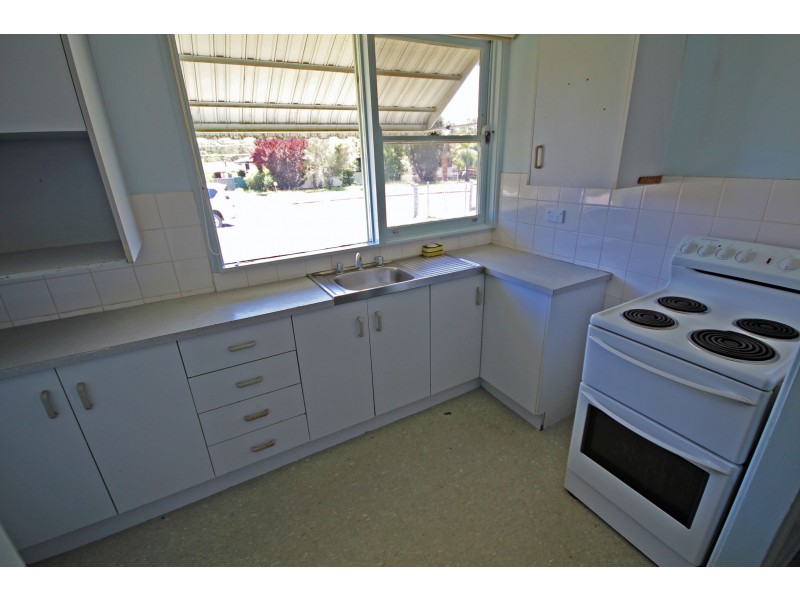 6 Warrina Close, Taree NSW 2430