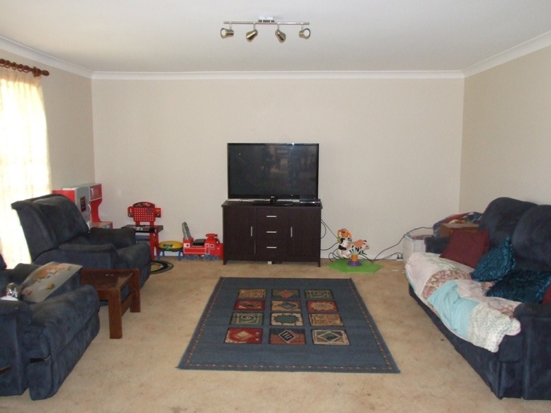 16 Rosewood Crescent, Taree NSW 2430