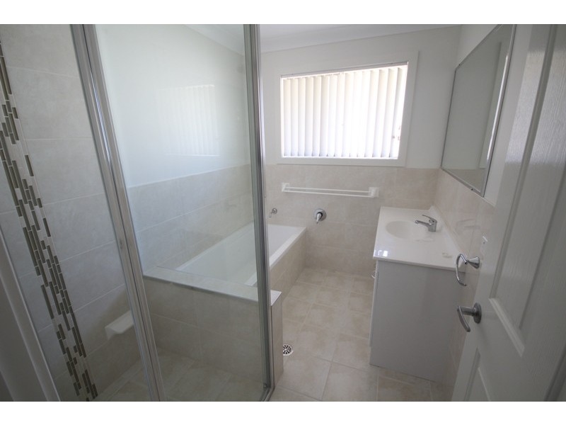 8B Duranbar Place, Taree NSW 2430