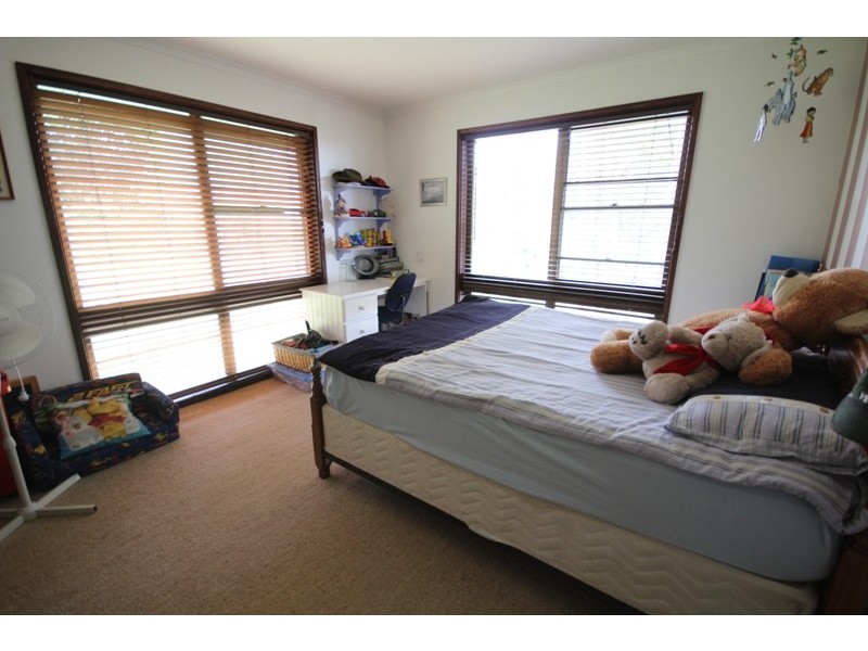 8 Seaview Close, Rainbow Flat NSW 2430