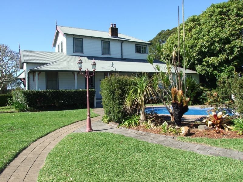 2 Newtons Road, Dumaresq Island NSW 2430