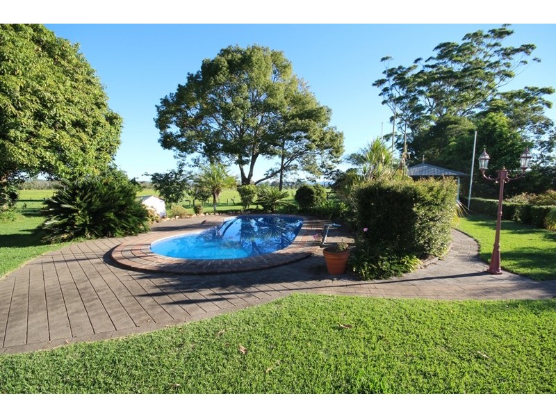 2 Newtons Road, Dumaresq Island NSW 2430