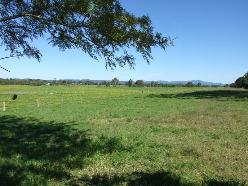 2 Newtons Road, Dumaresq Island NSW 2430