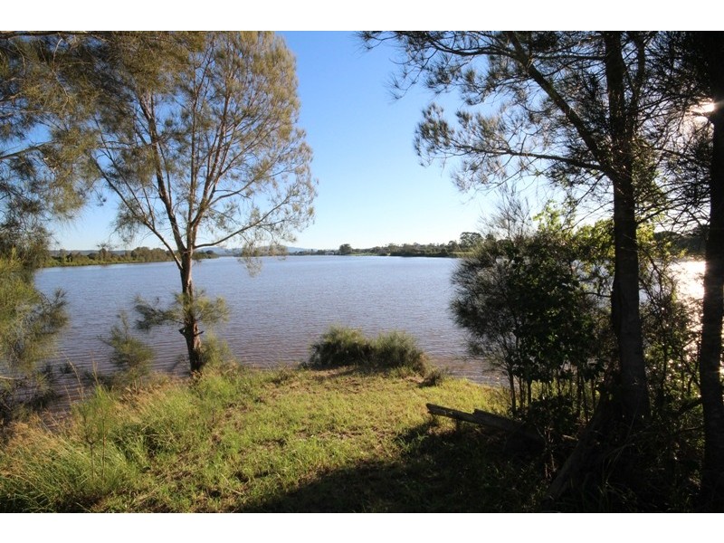 2 Newtons Road, Dumaresq Island NSW 2430