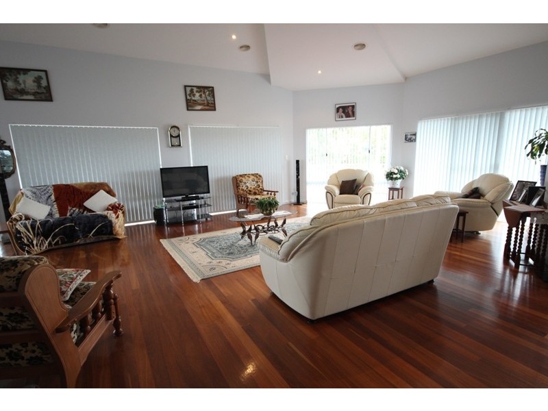 1 The Eagles Nest, Tallwoods Village NSW 2430
