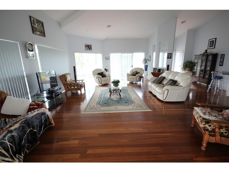 1 The Eagles Nest, Tallwoods Village NSW 2430