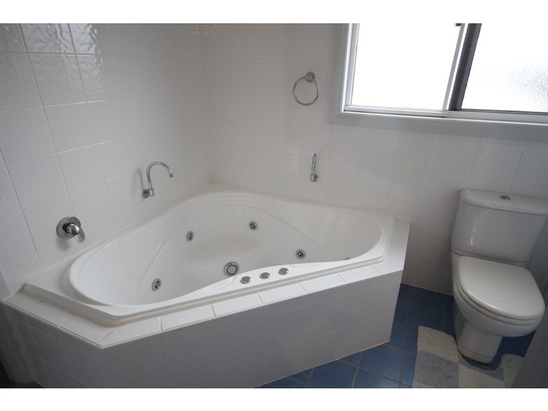 1 The Eagles Nest, Tallwoods Village NSW 2430