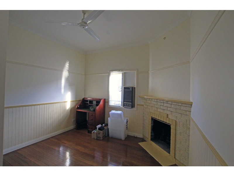 4 Nicoll Street, Taree NSW 2430