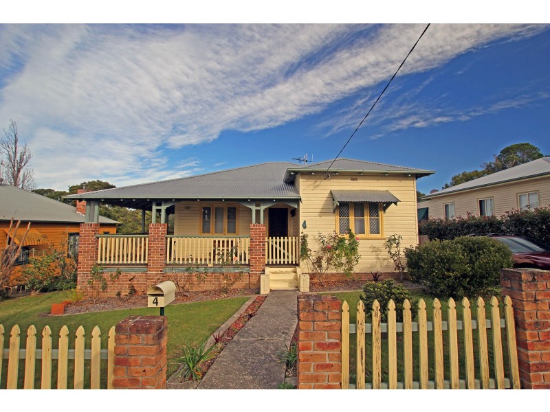 4 Nicoll Street, Taree NSW 2430
