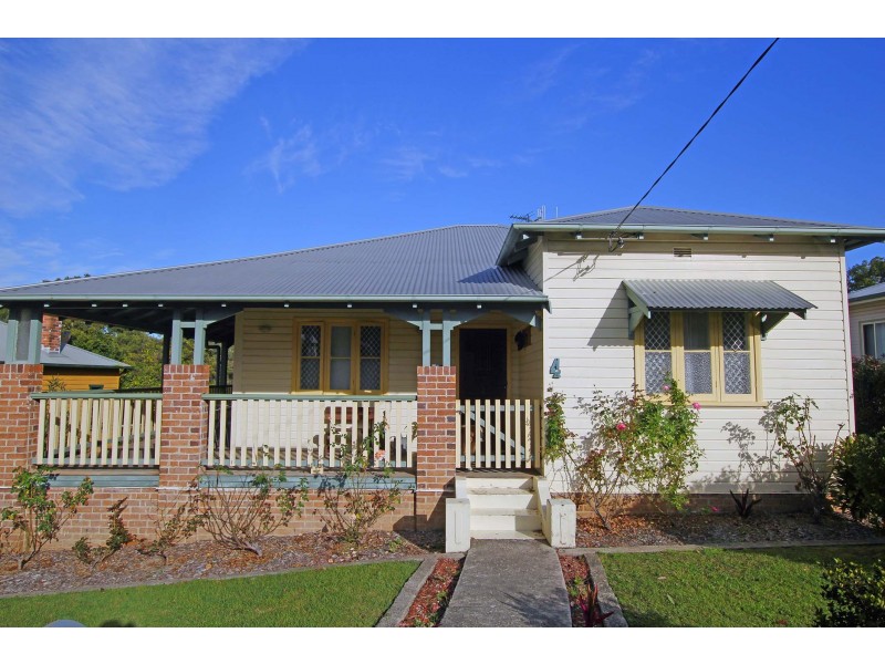 4 Nicoll Street, Taree NSW 2430