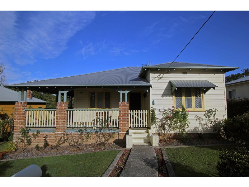 4 Nicoll Street, Taree NSW 2430
