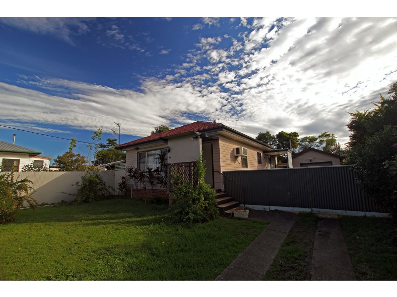 35 Mackay Street, Taree NSW 2430