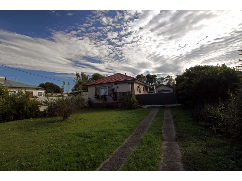 35 Mackay Street, Taree NSW 2430