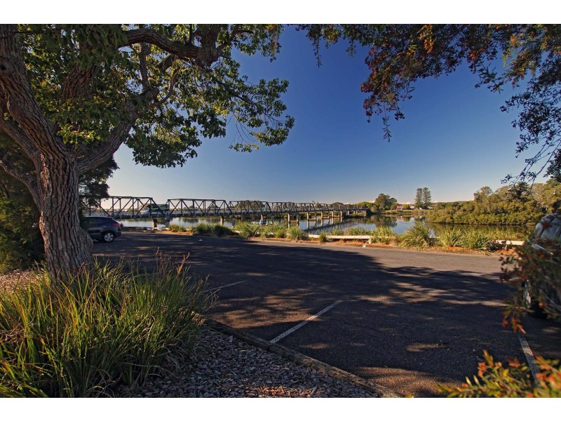 77 River Street, Taree NSW 2430