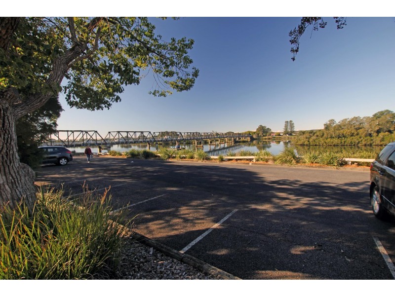 77 River Street, Taree NSW 2430