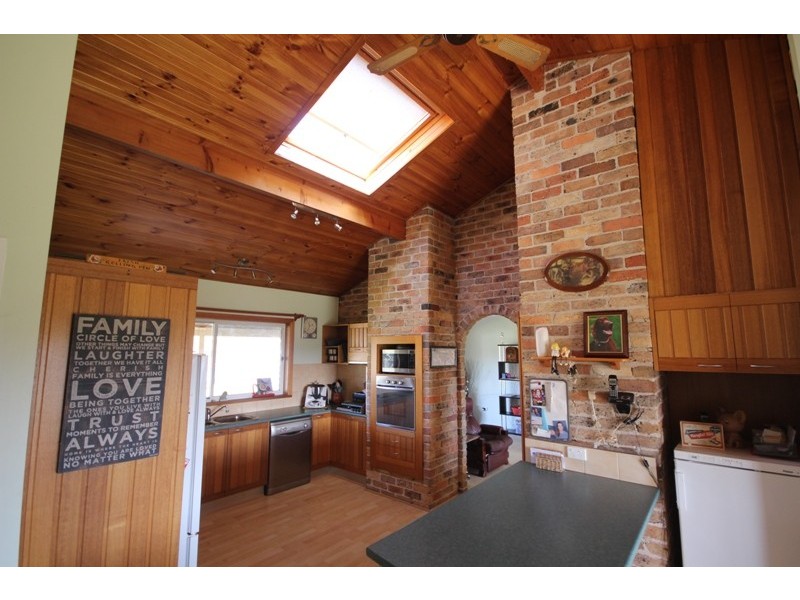 889 Bootawa Road, Burrell Creek NSW 2429