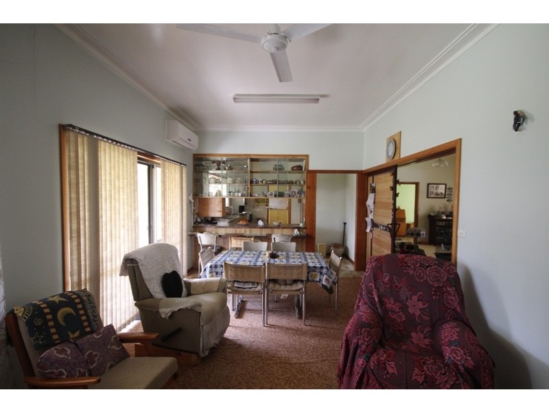 237 Bull Hill Road, Tinonee NSW 2430