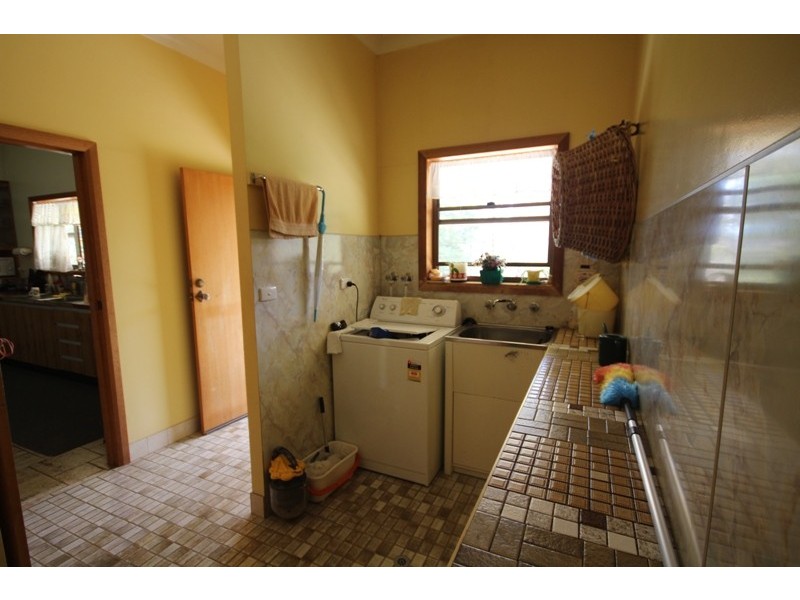 237 Bull Hill Road, Tinonee NSW 2430