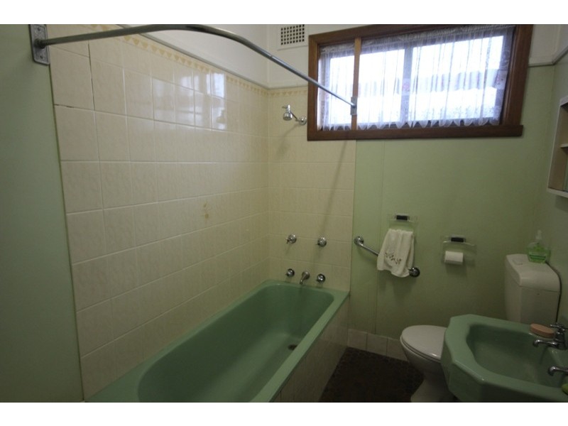 68 Oxley Street, Taree NSW 2430