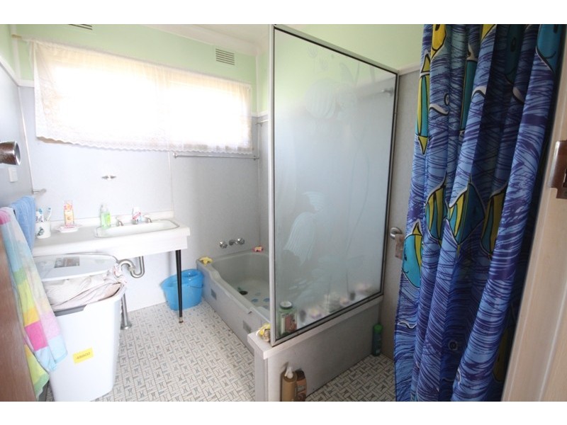 24 Cowan Road, Taree NSW 2430