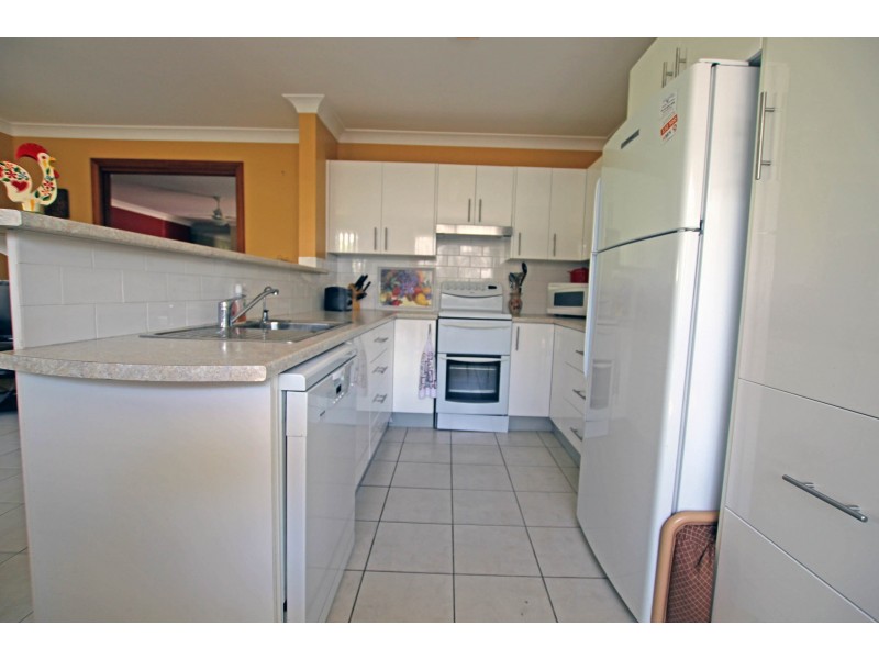 2/12 Samantha Close, Taree NSW 2430