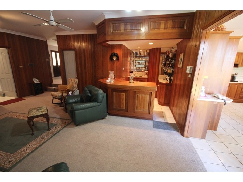 8 Ochiltree Place, Taree NSW 2430