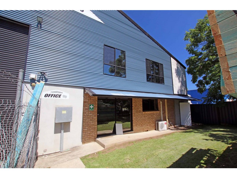 5 Flametree Close, Taree NSW 2430