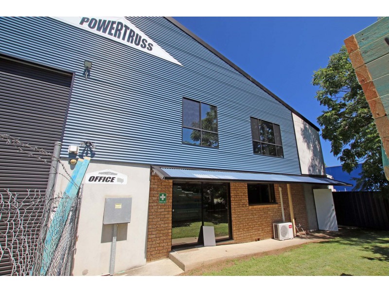 5 Flametree Close, Taree NSW 2430