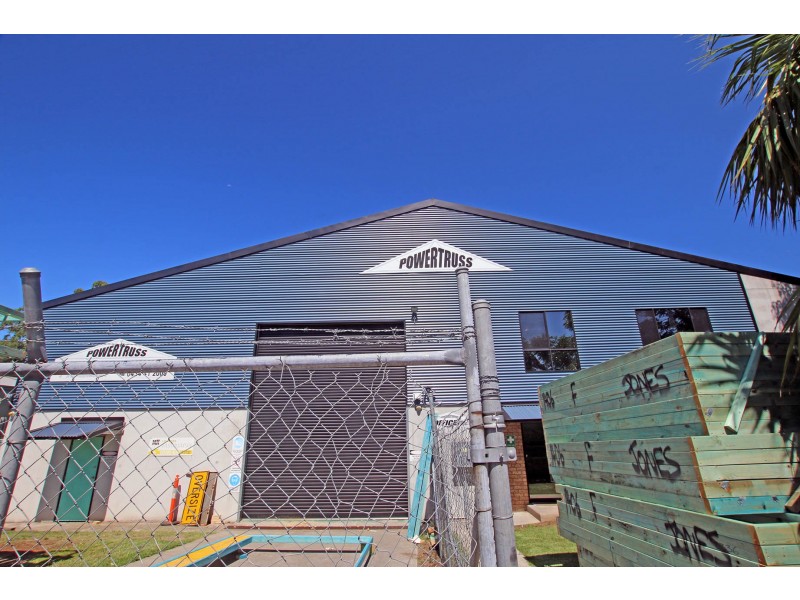 5 Flametree Close, Taree NSW 2430