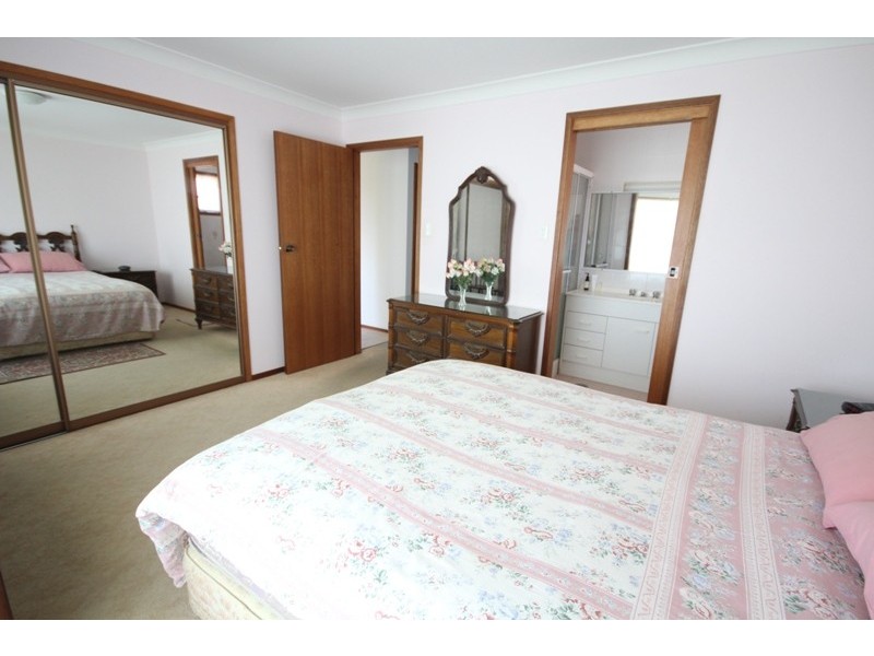 6 Samantha Close, Taree NSW 2430