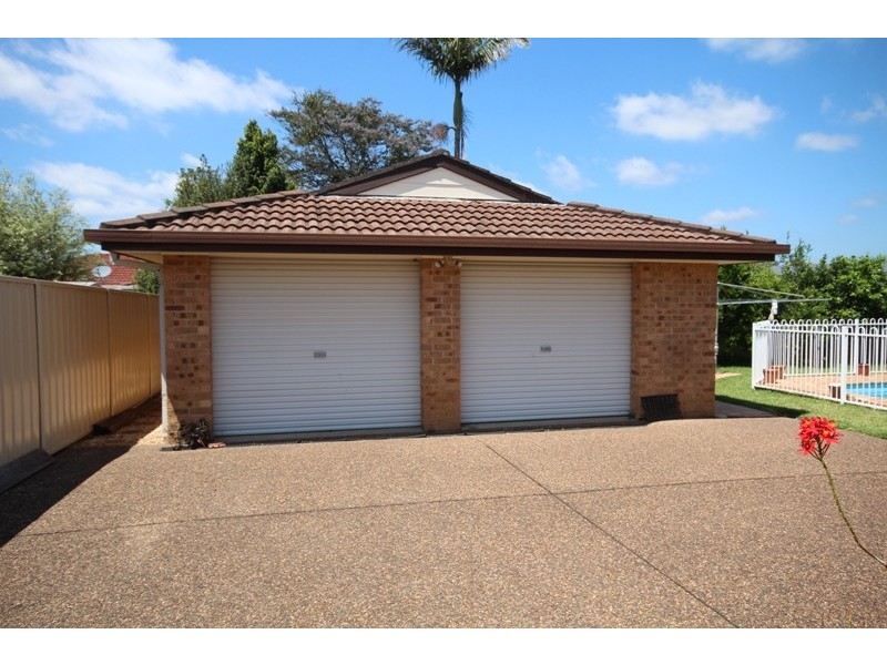 6 Samantha Close, Taree NSW 2430