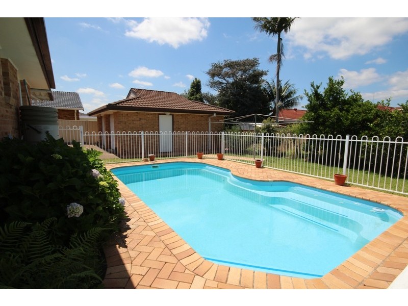 6 Samantha Close, Taree NSW 2430