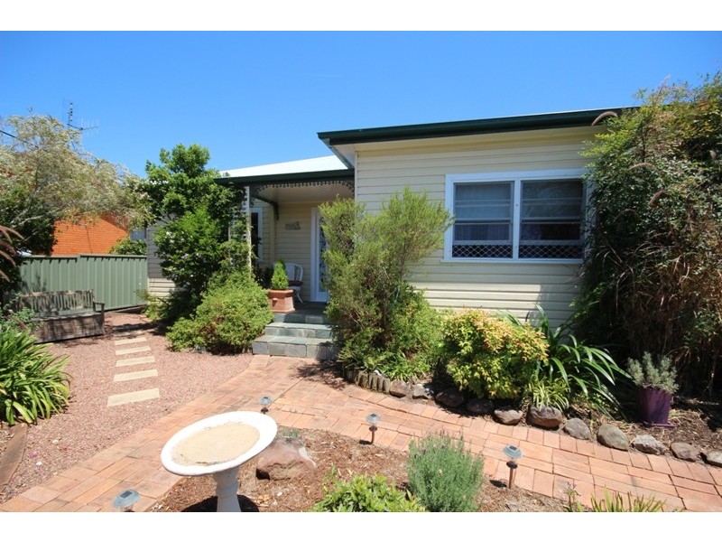 93 Edinburgh Drive, Taree NSW 2430