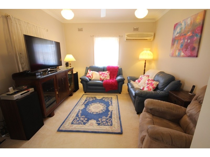 93 Edinburgh Drive, Taree NSW 2430