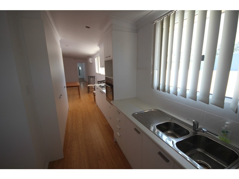 16 Flametree Close, Taree NSW 2430